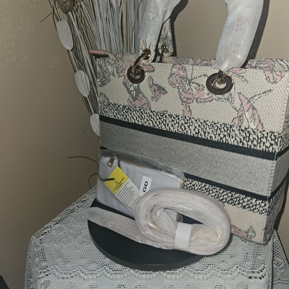 Floral Pink Accent Tote Bag with Gold Hardware - Picture 3 of 11